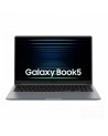 Samsung Galaxy Book5 offre bperformance/b e bportabilità/b. Ideale per bprofessionisti/b e studenti grazie al suo bdesign legger