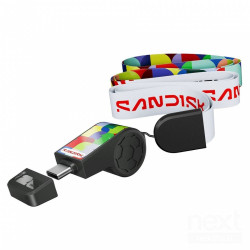 SanDisk USB-C FIFA 2026 è una bchiavetta USB-C/b da b64 GB/b con velocità di lettura fino a b300 MB/s/b e design a fischietto.